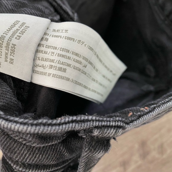 Abercrombie & Fitch “the skinny high rise” curve love, black, raw hem, 5 buttons - Picture 5 of 9